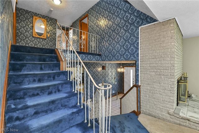 3038 Van Aken Boulevard, Shaker Heights, OH 44120