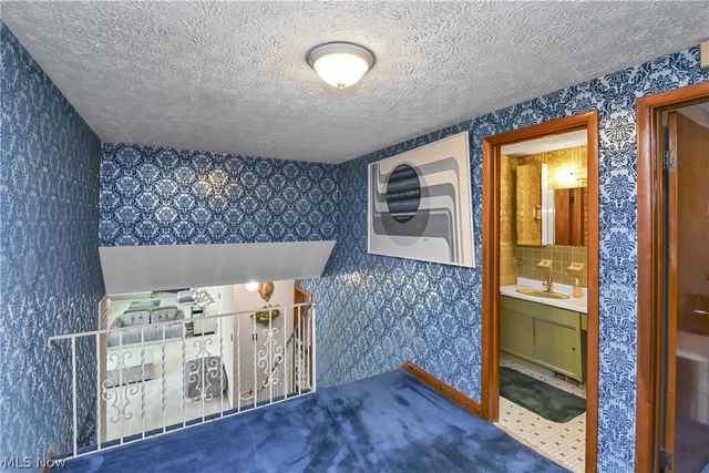 3038 Van Aken Boulevard, Shaker Heights, OH 44120