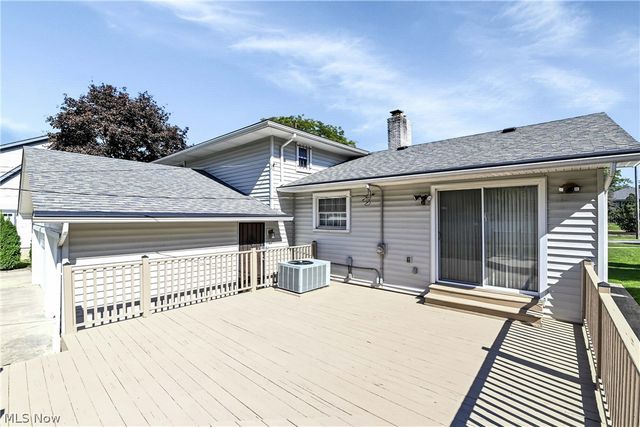 3038 Van Aken Boulevard, Shaker Heights, OH 44120