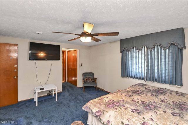 3038 Van Aken Boulevard, Shaker Heights, OH 44120