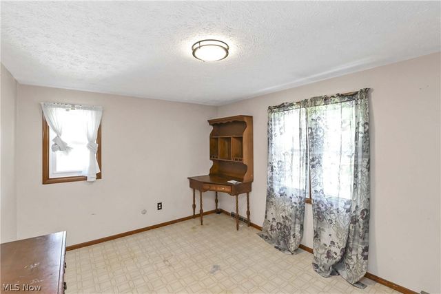 3038 Van Aken Boulevard, Shaker Heights, OH 44120