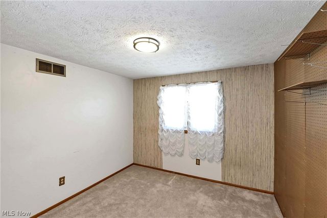 3038 Van Aken Boulevard, Shaker Heights, OH 44120