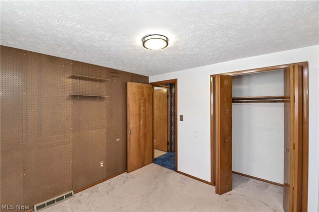 3038 Van Aken Boulevard, Shaker Heights, OH 44120
