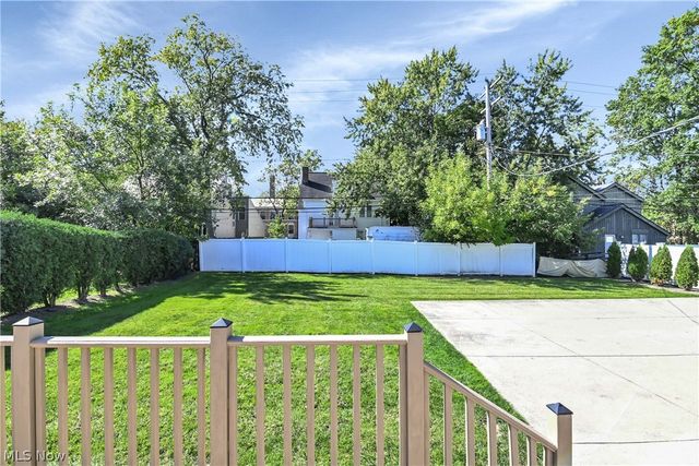 3038 Van Aken Boulevard, Shaker Heights, OH 44120