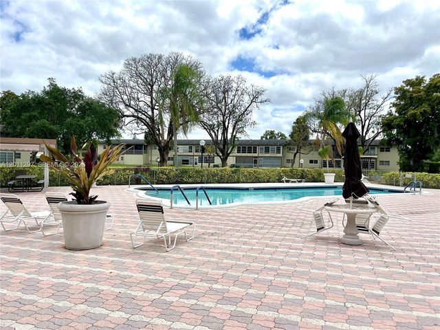 551 NW 80th Terrace 208, Margate, FL 33063