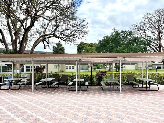 551 NW 80th Terrace 208, Margate, FL 33063