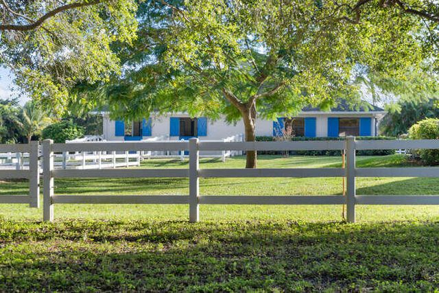 2760 Appaloosa Trail, Wellington, FL 33414