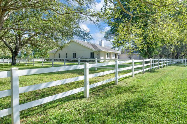 2760 Appaloosa Trail, Wellington, FL 33414