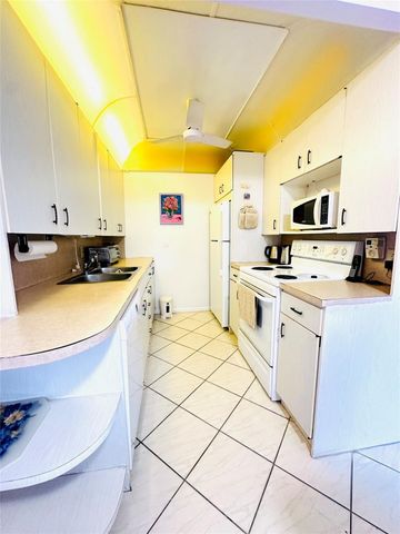 2045 Newport 2045, Deerfield Beach, FL 33442