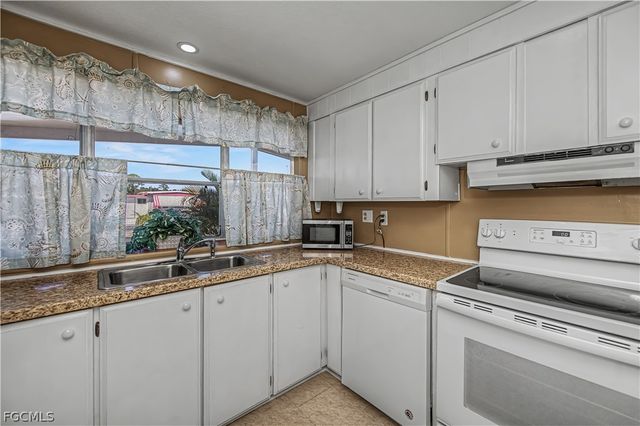 154 Overland TRL, North Fort Myers, FL 33917