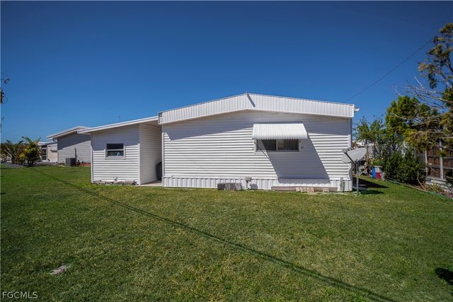 154 Overland TRL, North Fort Myers, FL 33917