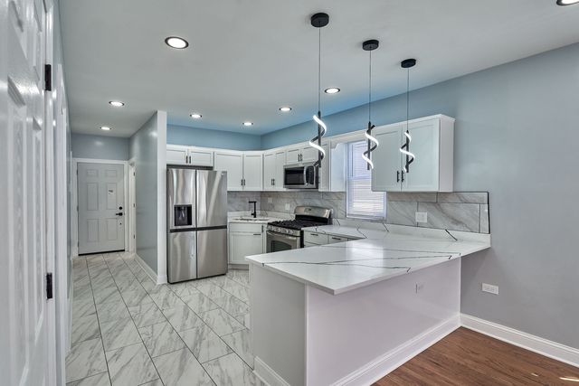 1452 W 71st Street, Chicago, IL 60636