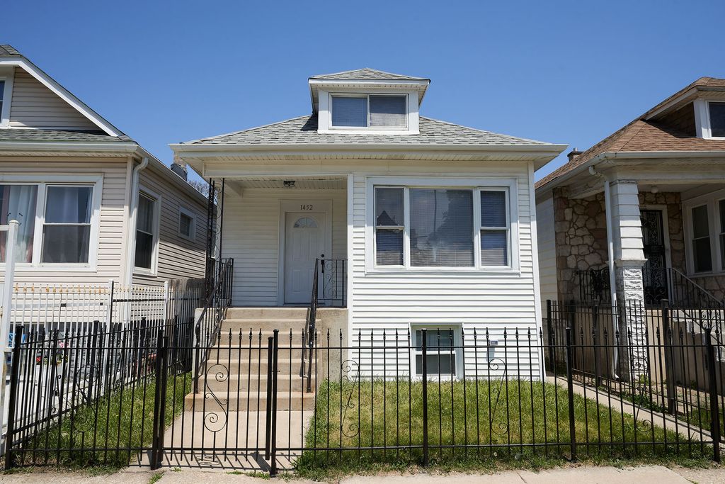 1452 W 71st Street, Chicago, IL 60636