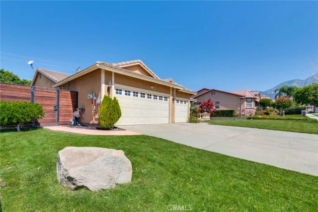 1827 N Christopher, Upland, CA 91784