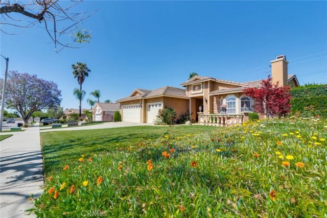 1827 N Christopher, Upland, CA 91784
