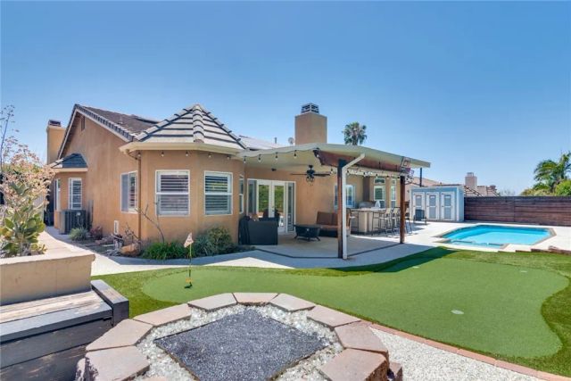 1827 N Christopher, Upland, CA 91784