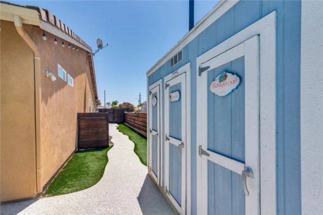 1827 N Christopher, Upland, CA 91784