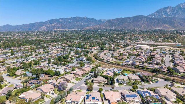 1827 N Christopher, Upland, CA 91784