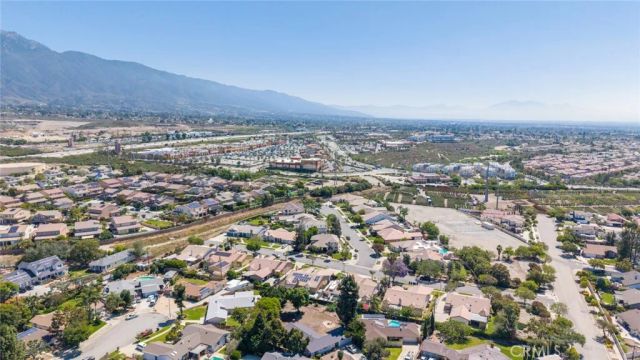 1827 N Christopher, Upland, CA 91784