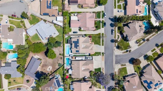 1827 N Christopher, Upland, CA 91784