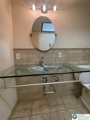 240 North Front Street, Allentown City, PA 18102