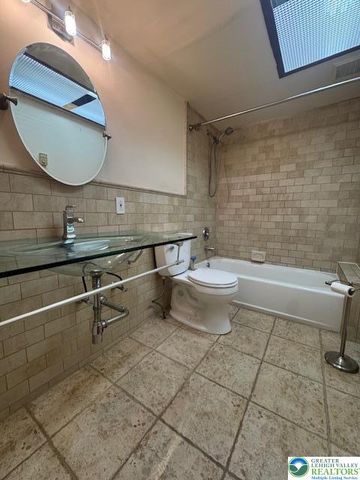240 North Front Street, Allentown City, PA 18102