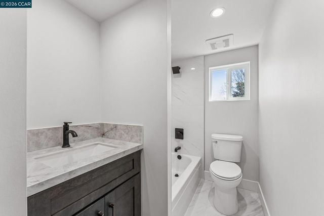3017 Madeline St, Oakland, CA 94602