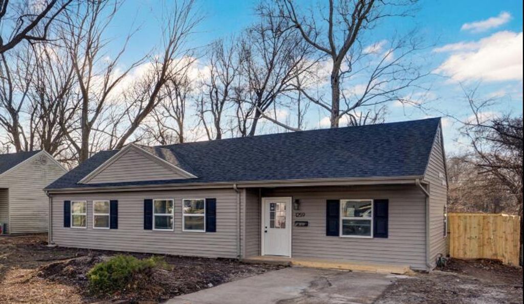 1259 S Willow Lane, Springfield, MO 65804