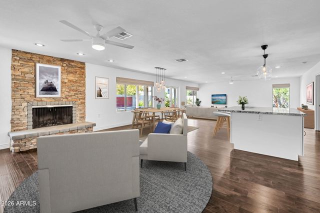 5219 E WINCHCOMB Drive, Scottsdale, AZ 85254