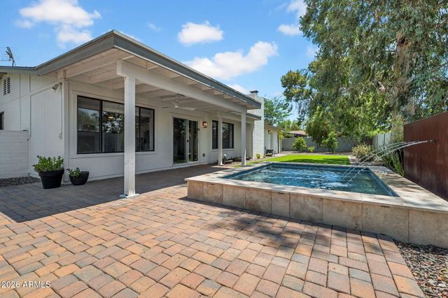 5219 E WINCHCOMB Drive, Scottsdale, AZ 85254