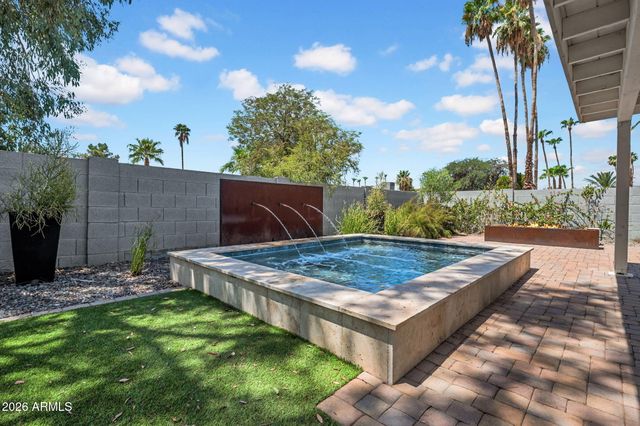 5219 E WINCHCOMB Drive, Scottsdale, AZ 85254