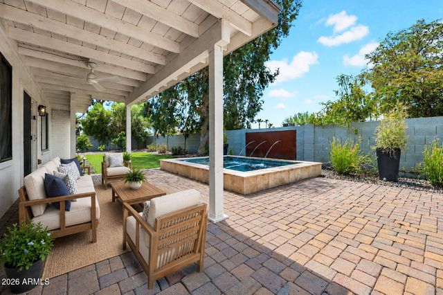 5219 E WINCHCOMB Drive, Scottsdale, AZ 85254