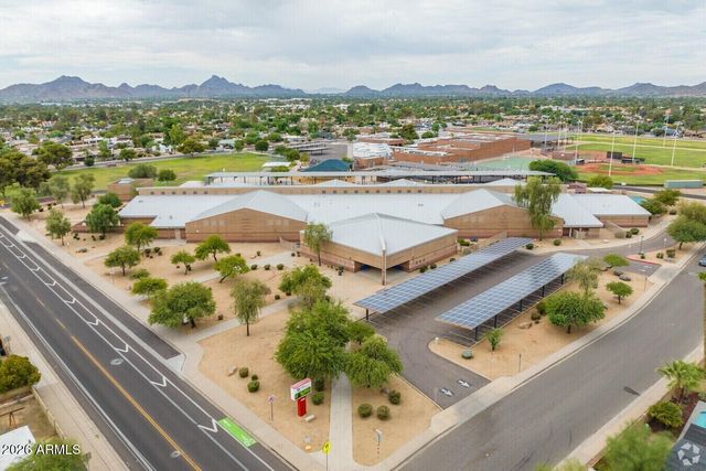 5219 E WINCHCOMB Drive, Scottsdale, AZ 85254