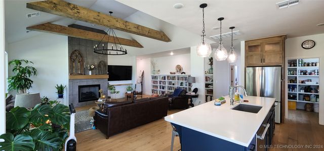 6692 S 337th East Avenue, Broken Arrow, OK 74014