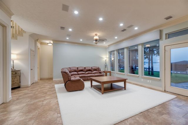 371 N Forest Cove Loop, Coldspring, TX 77331