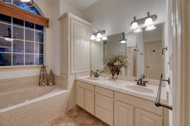 371 N Forest Cove Loop, Coldspring, TX 77331