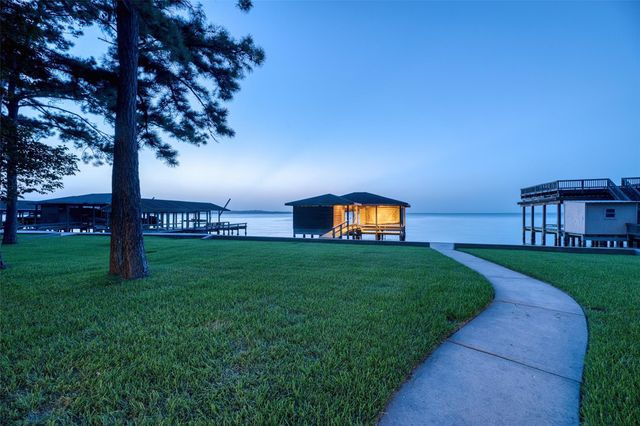 371 N Forest Cove Loop, Coldspring, TX 77331