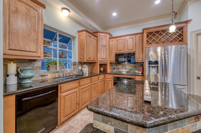 371 N Forest Cove Loop, Coldspring, TX 77331