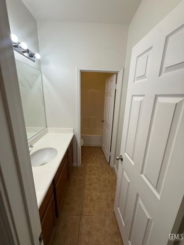 11927 Blanket Flower Drive, Bakersfield, CA 93311