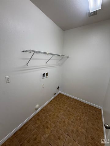 11927 Blanket Flower Drive, Bakersfield, CA 93311