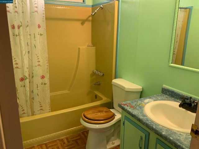 202 Queens Way, Pittsburg, CA 94565