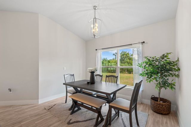 42 Rose Dr, Palm Coast, FL 32164