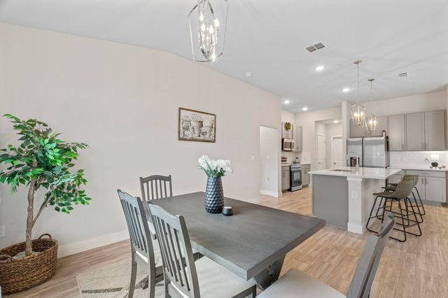 42 Rose Dr, Palm Coast, FL 32164