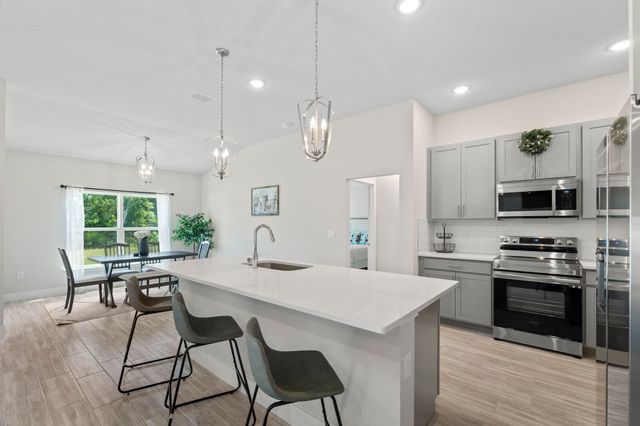 42 Rose Dr, Palm Coast, FL 32164