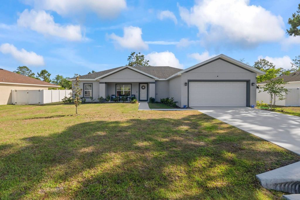 42 Rose Dr, Palm Coast, FL 32164