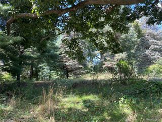 24917 Martindale Road, South Lyon, MI 48178