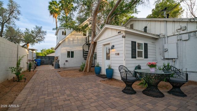 3244 E WELDON Avenue, Phoenix, AZ 85018