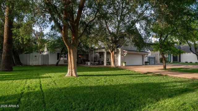 3244 E WELDON Avenue, Phoenix, AZ 85018
