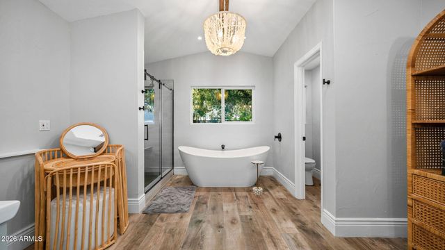 3244 E WELDON Avenue, Phoenix, AZ 85018