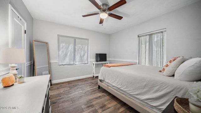 3244 E WELDON Avenue, Phoenix, AZ 85018